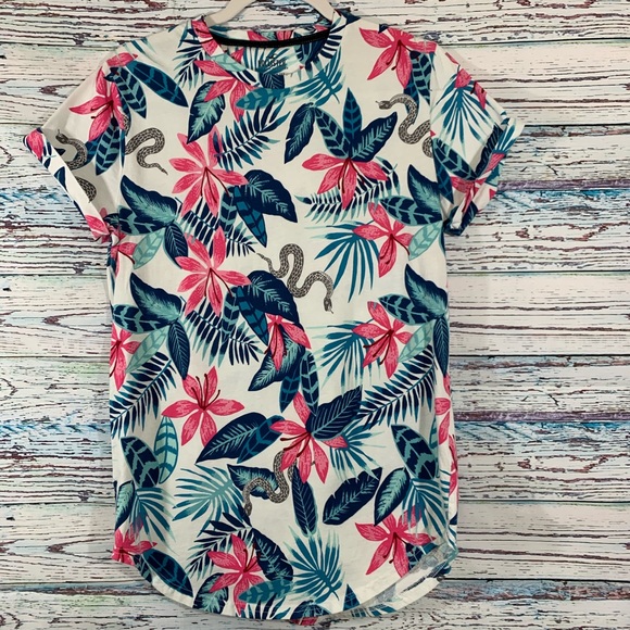 Hollister Other - Hollister Curved Hem Snake Floral Must Have Tee S